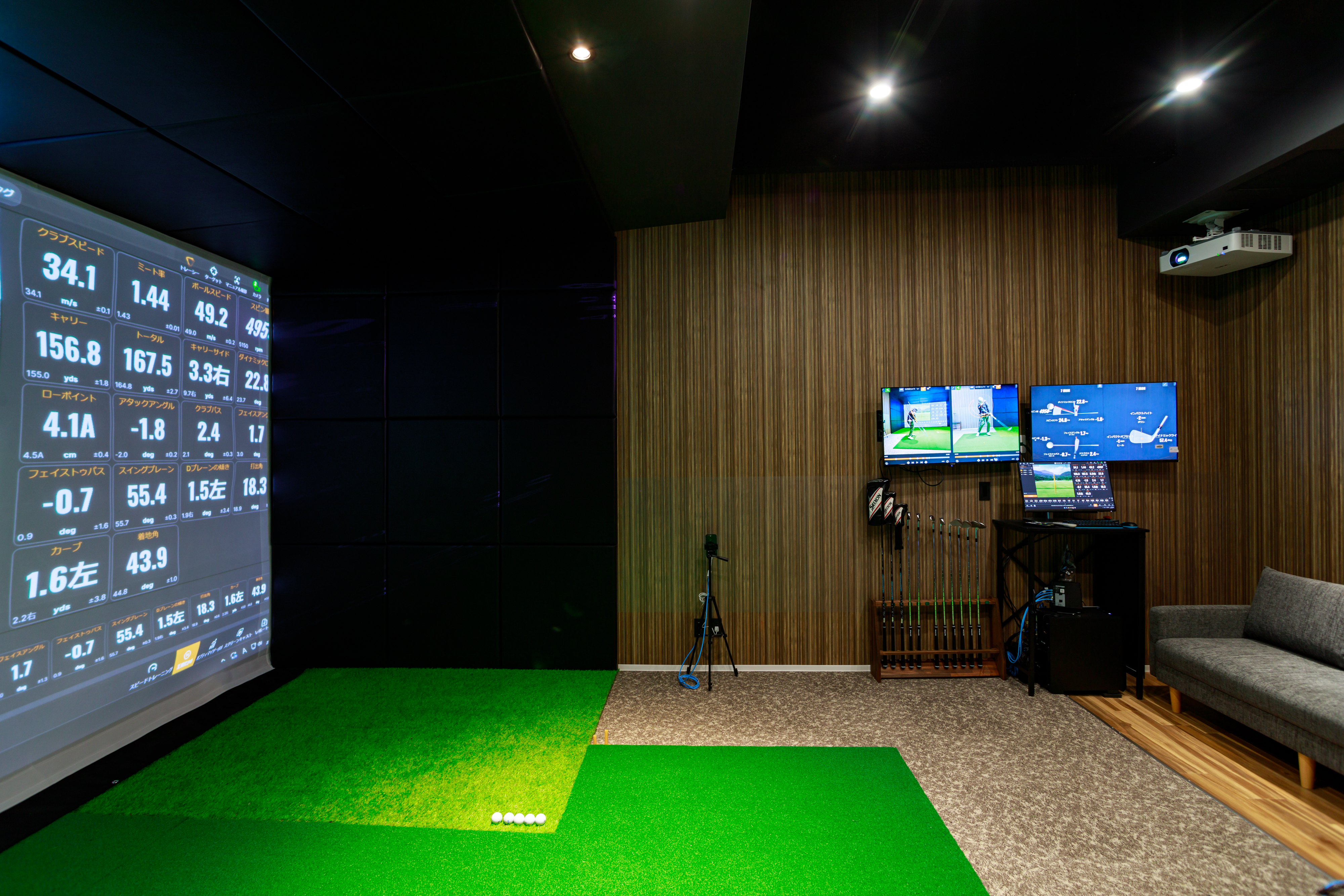 Precise Golf Lab （プリサイズゴルフラボ）新宿御苑前の写真 1